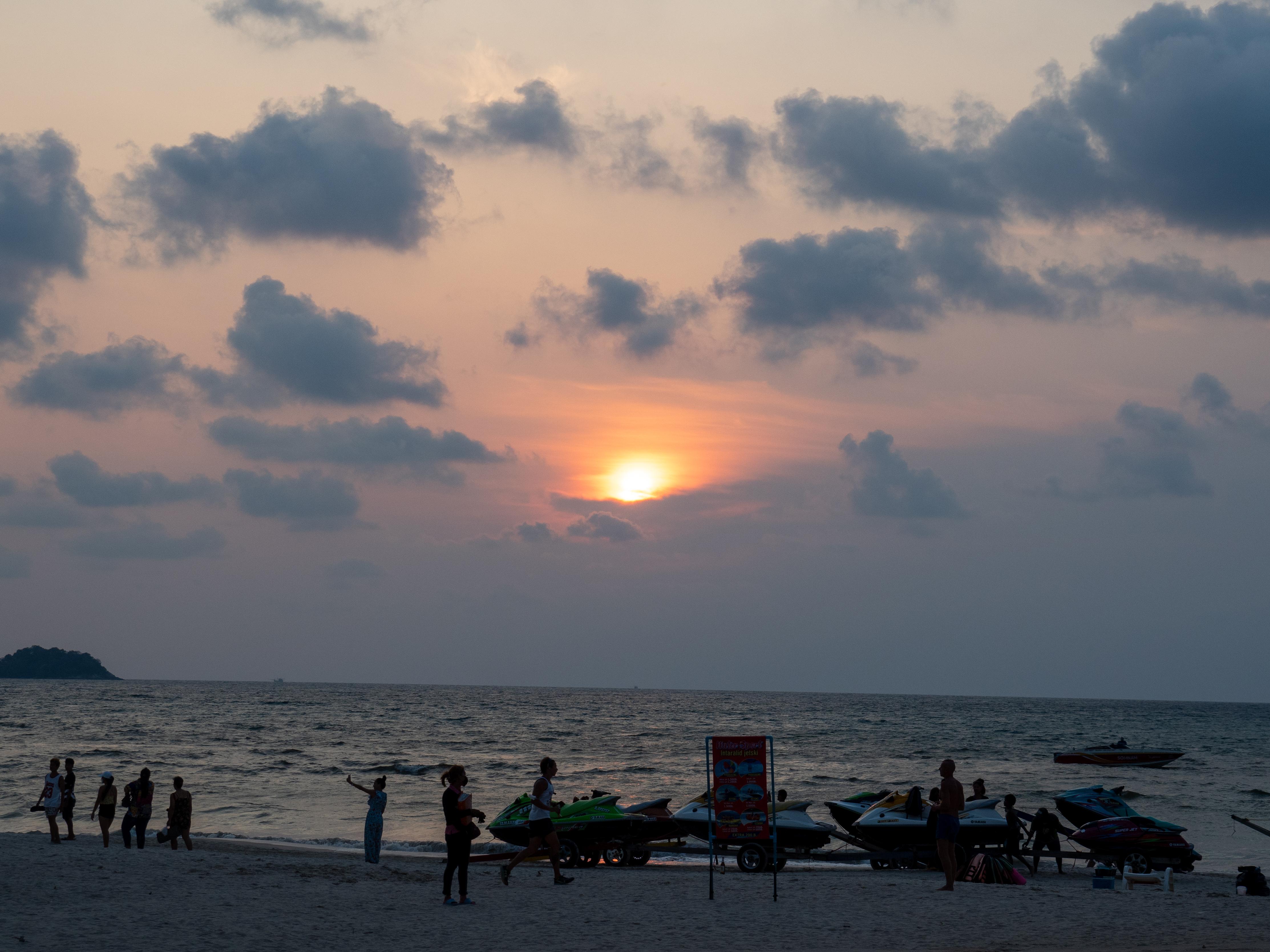 Days Inn By Wyndham Patong Beach Eksteriør bilde