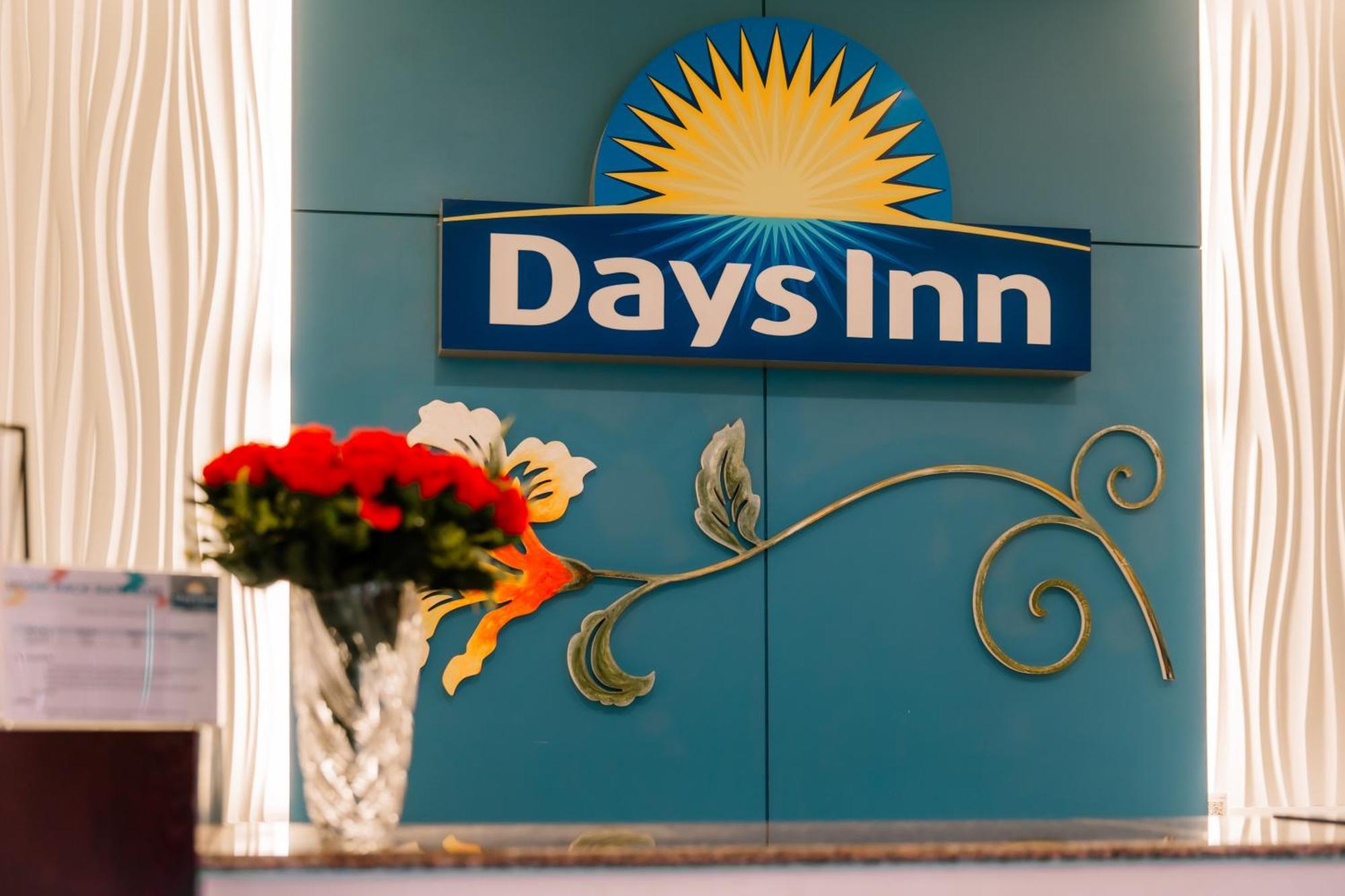 Days Inn By Wyndham Patong Beach Eksteriør bilde